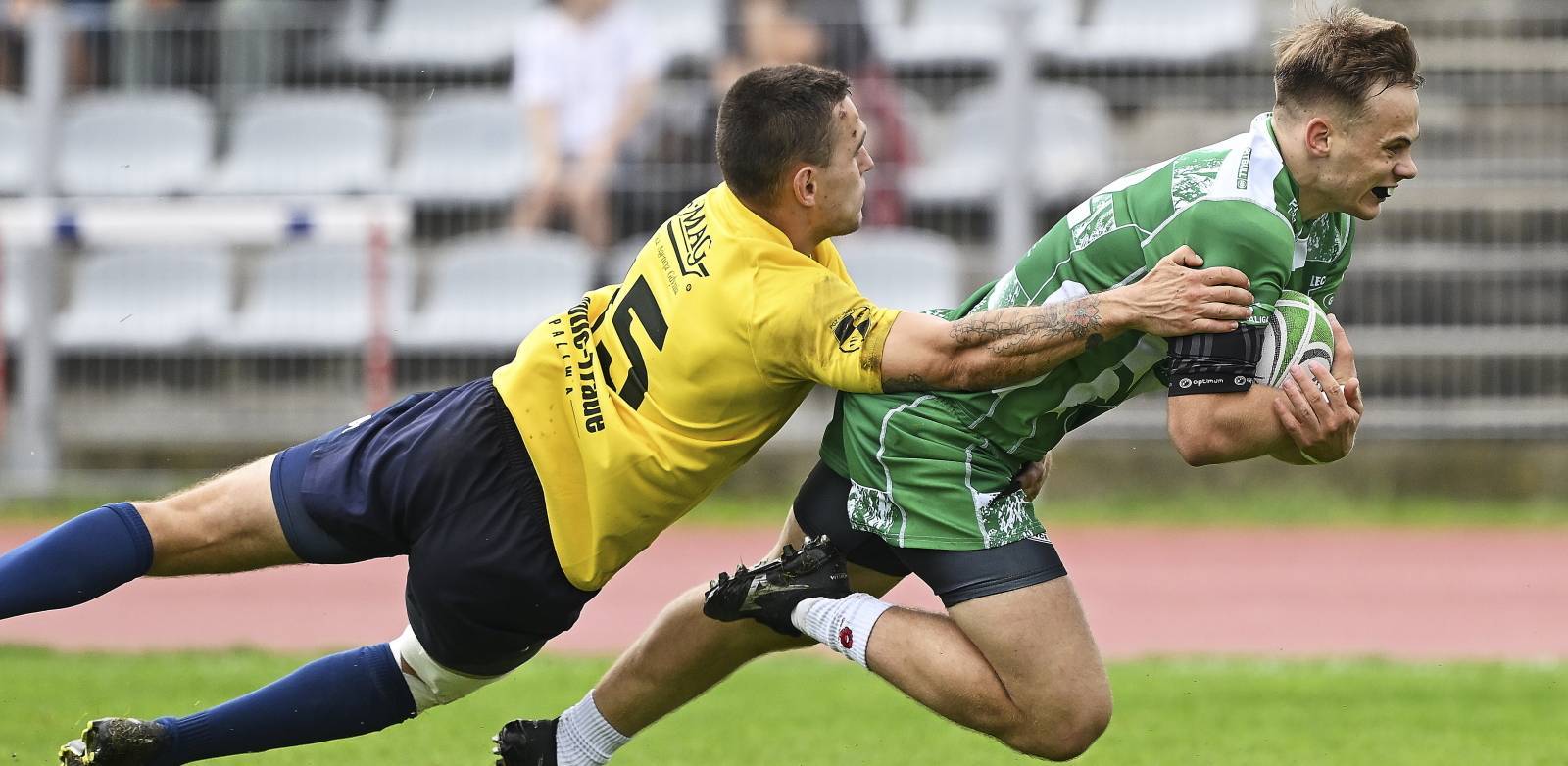 Zawodnik Drew Pal 2 Lechii Gdańsk Aleksander Czerniak (P) i Anton Shashero (L) z Life Style Catering Arki Gdynia podczas meczu Ekstraligi rugby. Gdańsk, 30.08.2025 r. (fot. PAP/Adam Warżawa) Zawodnik Drew Pal 2 Lechii Gdańsk Aleksander Czerniak (P) i Anton Shashero (L) z Life Style Catering Arki Gdynia podczas meczu Ekstraligi rugby. Gdańsk, 30.08.2025 r. (fot. PAP/Adam Warżawa)